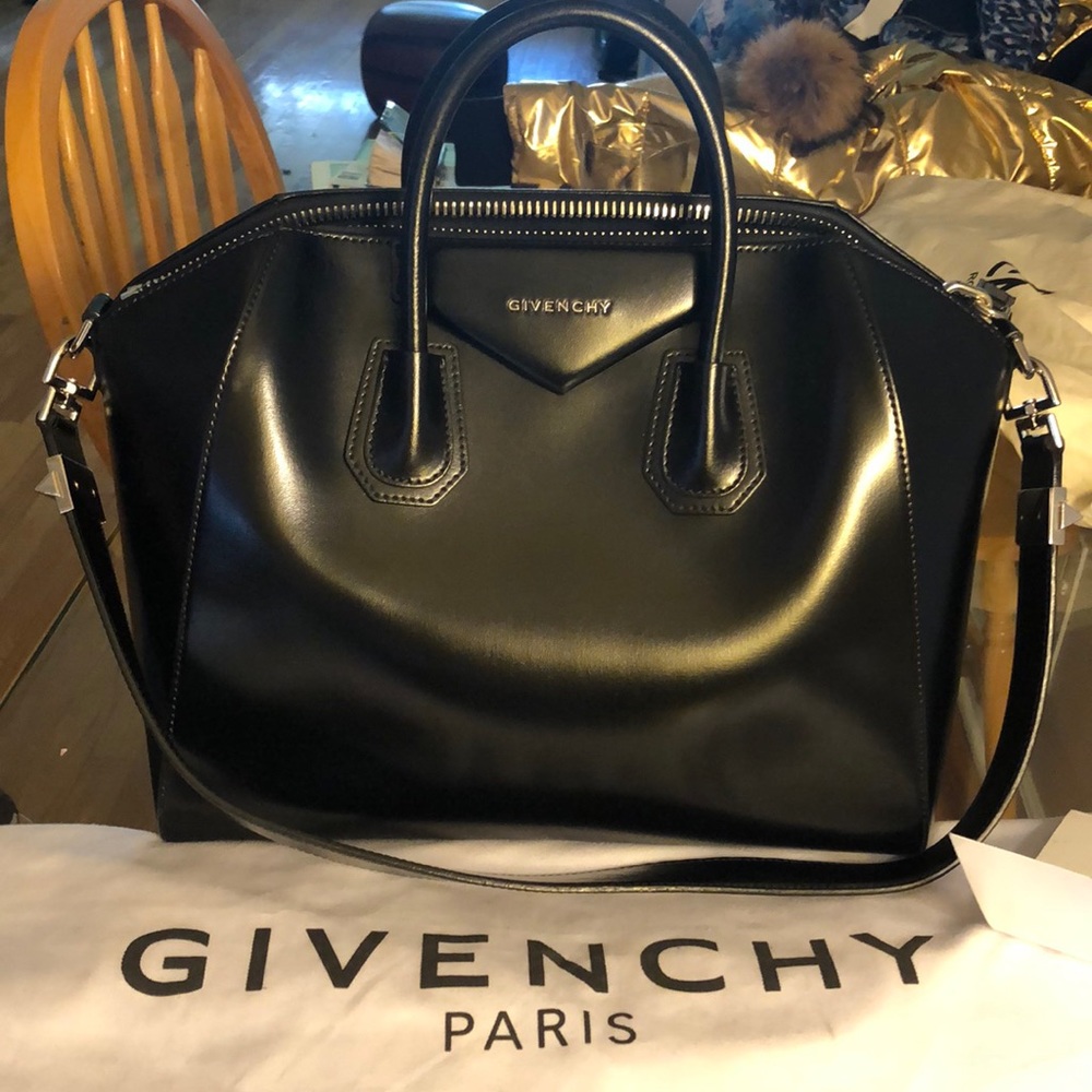 Givenchy Antigona Medium Satchel